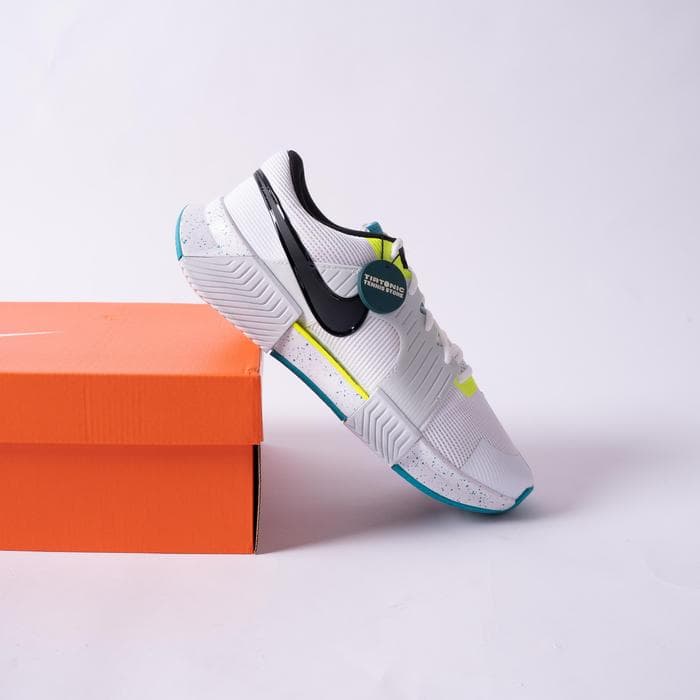 Sepatu Tenis Nike GP Challenge 1.5 Tennis Shoes